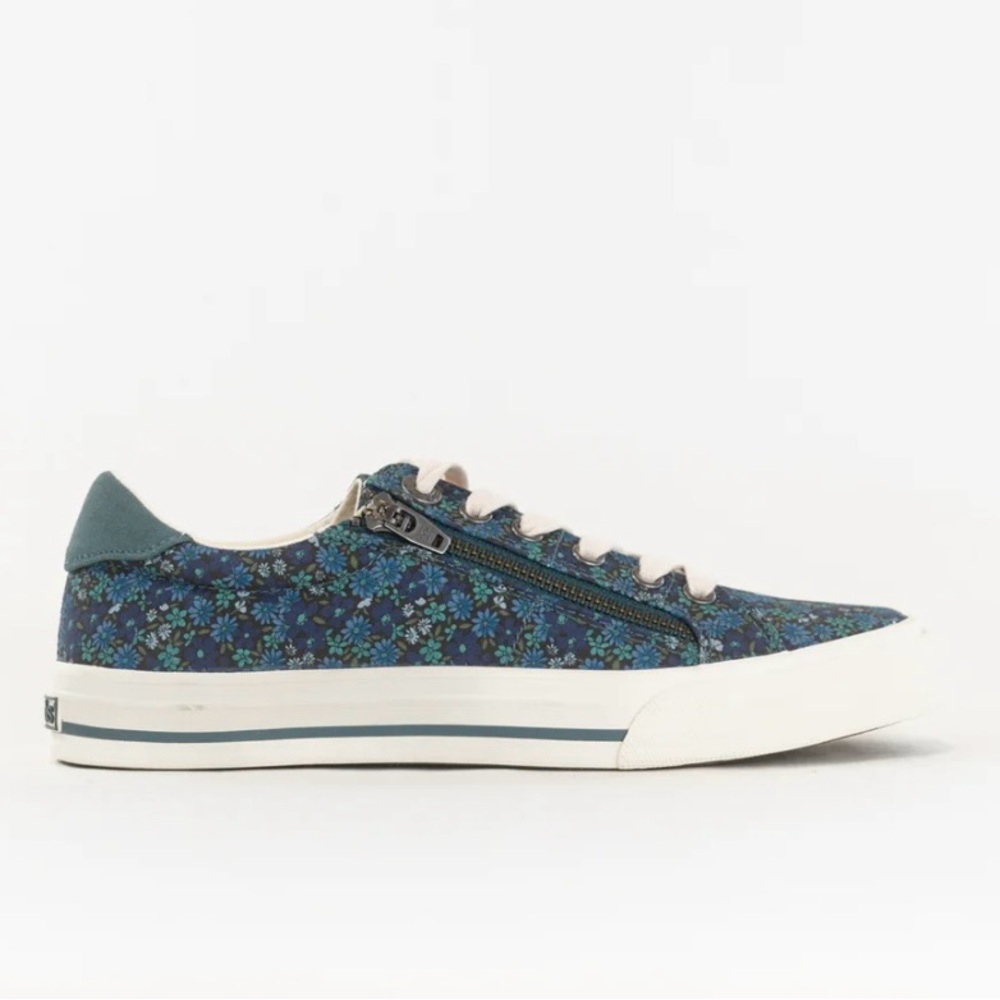 Taos Z Soul Women’s canvas sneaker. Tennis shoe. NWOT. Mint Teal Floral. 7.5